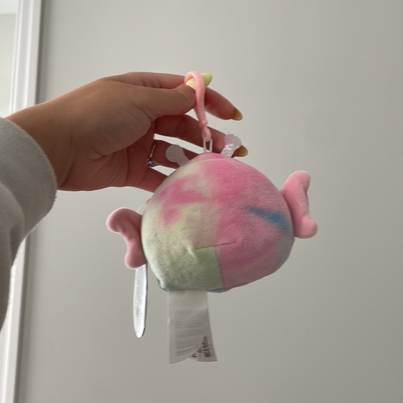 SOLD Squishmallows Wren Clip - Picture 2 of 2